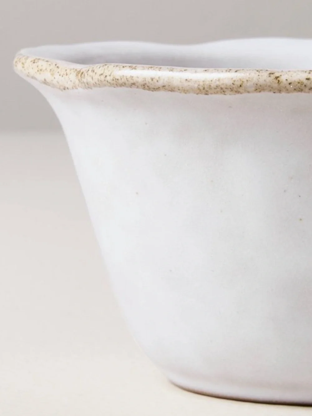Magnolia White reactive glaze Ceramic‎ mini bowls with Speckled Tan Edge
